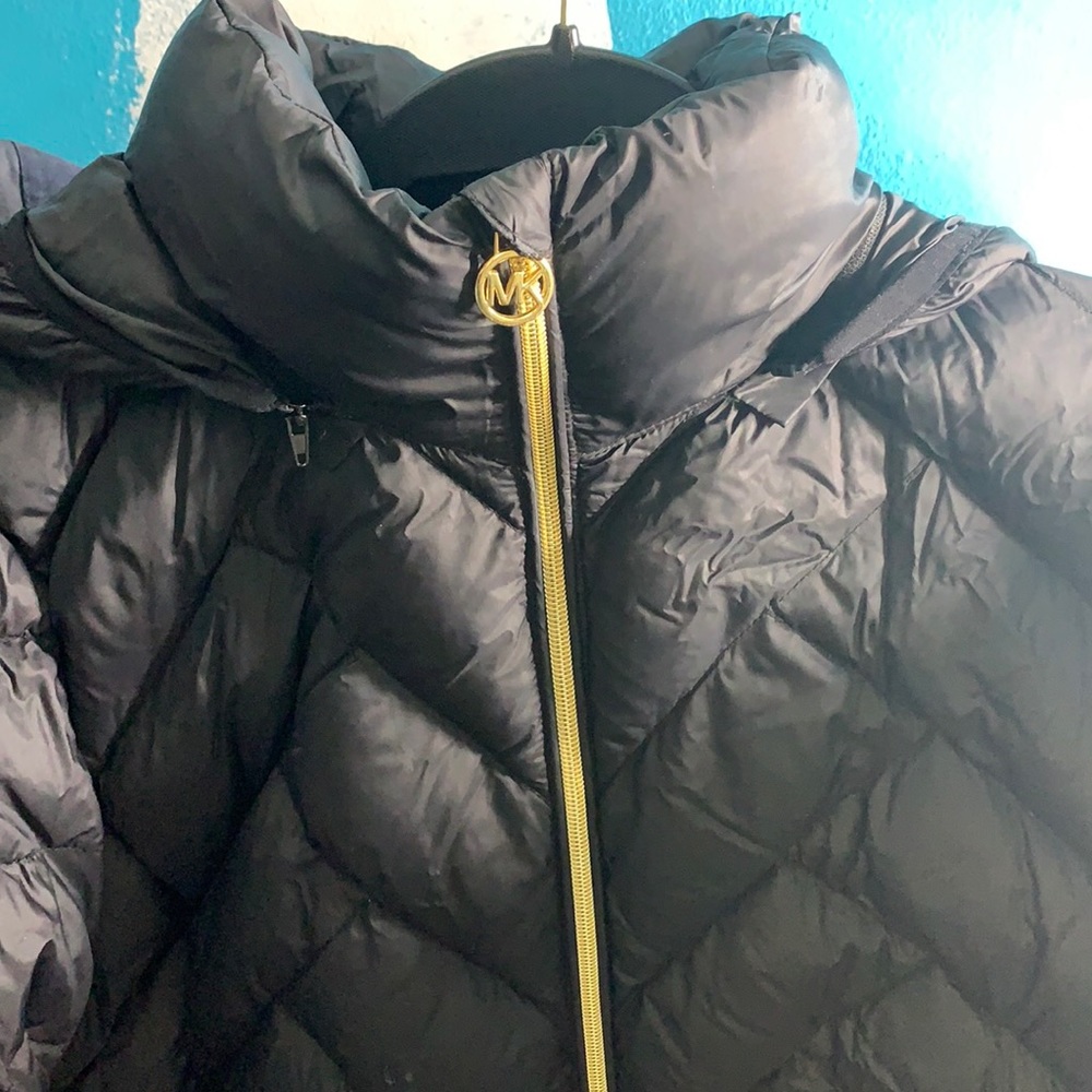 Micheal Kora packable jacket w/detachable hood